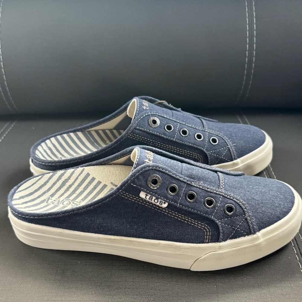 TAOS Canvas EZ Sole Open Heel Sneakers with ARCH support technology-Size 9 NWT